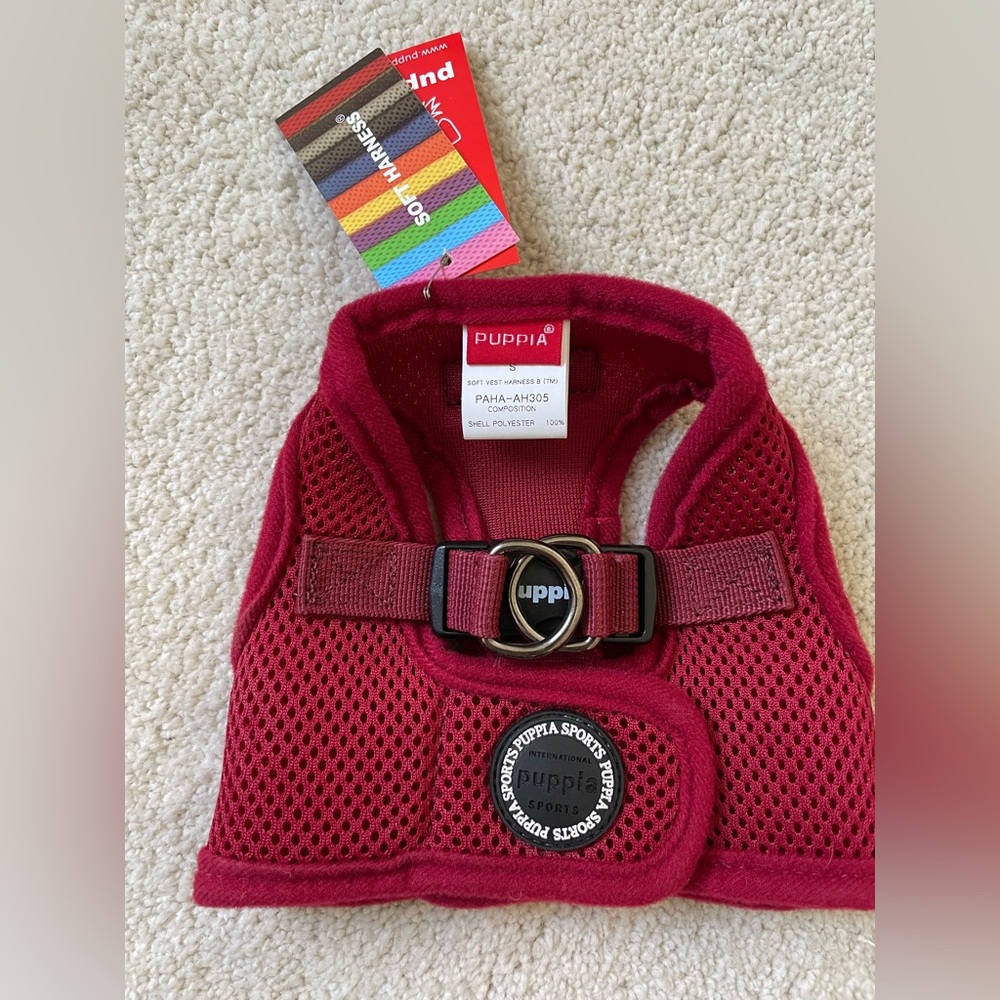NWT Puppia adjustable harness for small dogs